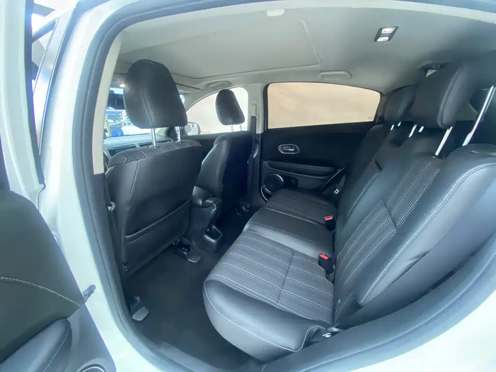 Honda Vezel 2015 — фото 13