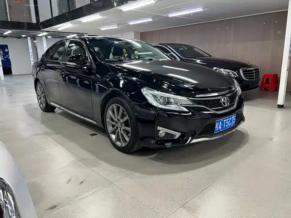 Toyota Reiz 2013