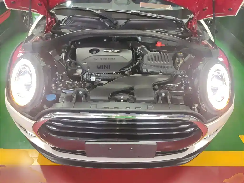 MINI Clubman 2019 — фото 20