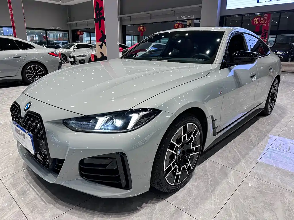 BMW 4 Series 2025 — фото 1