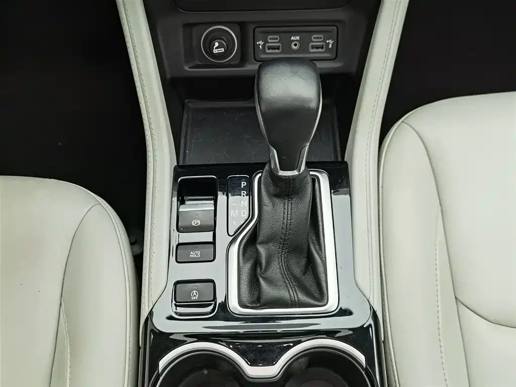 Jeep Grand Commander 2018 — фото 13