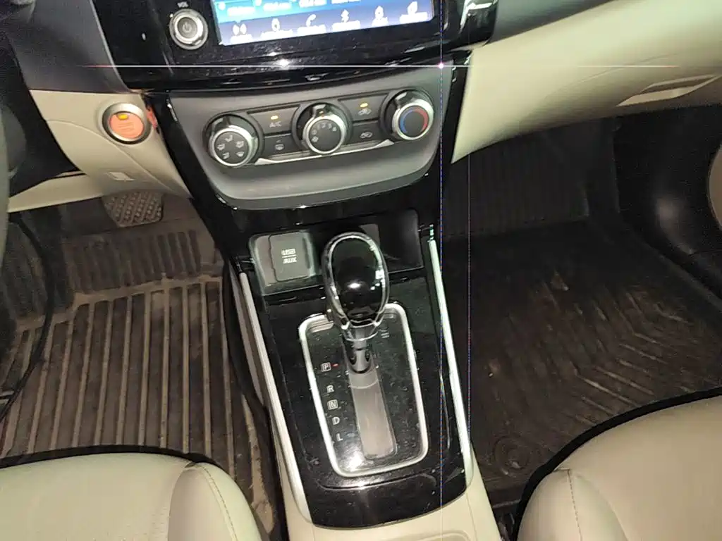 Nissan Sylphy 2018 — фото 14