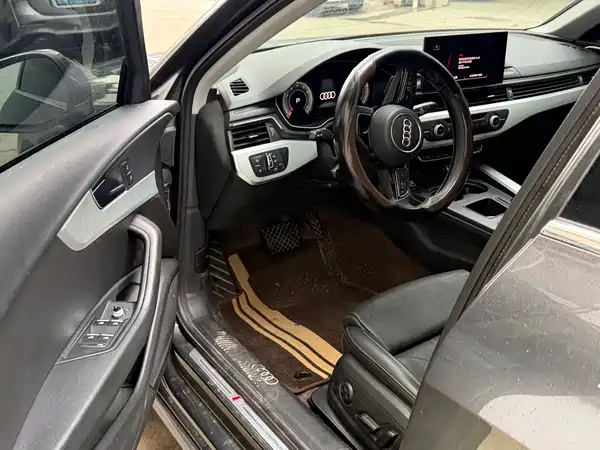 Audi A4L 2023
