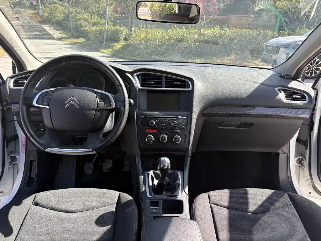 Citroën C4L 2017 — фото 13