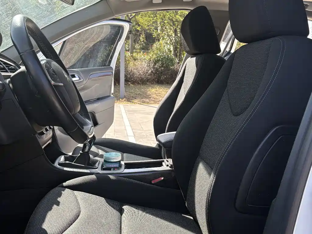 Citroën C4L 2017 — фото 14