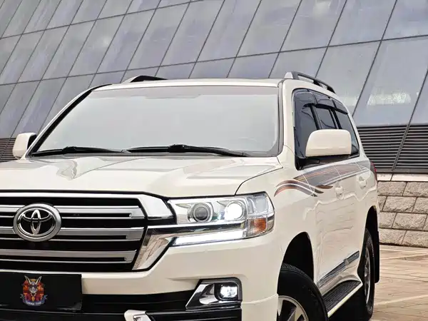 Toyota Land Cruiser 2010