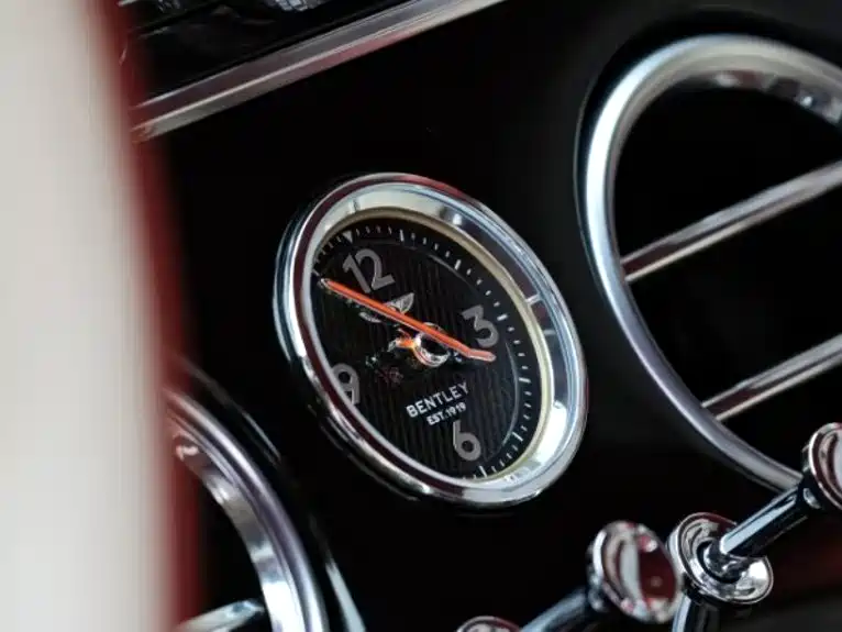 Bentley Continental 2023 — фото 14