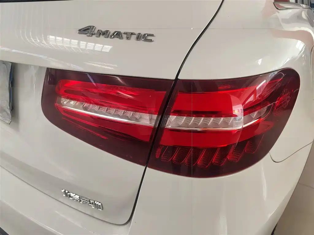Mercedes-Benz GLC 2019 — фото 24