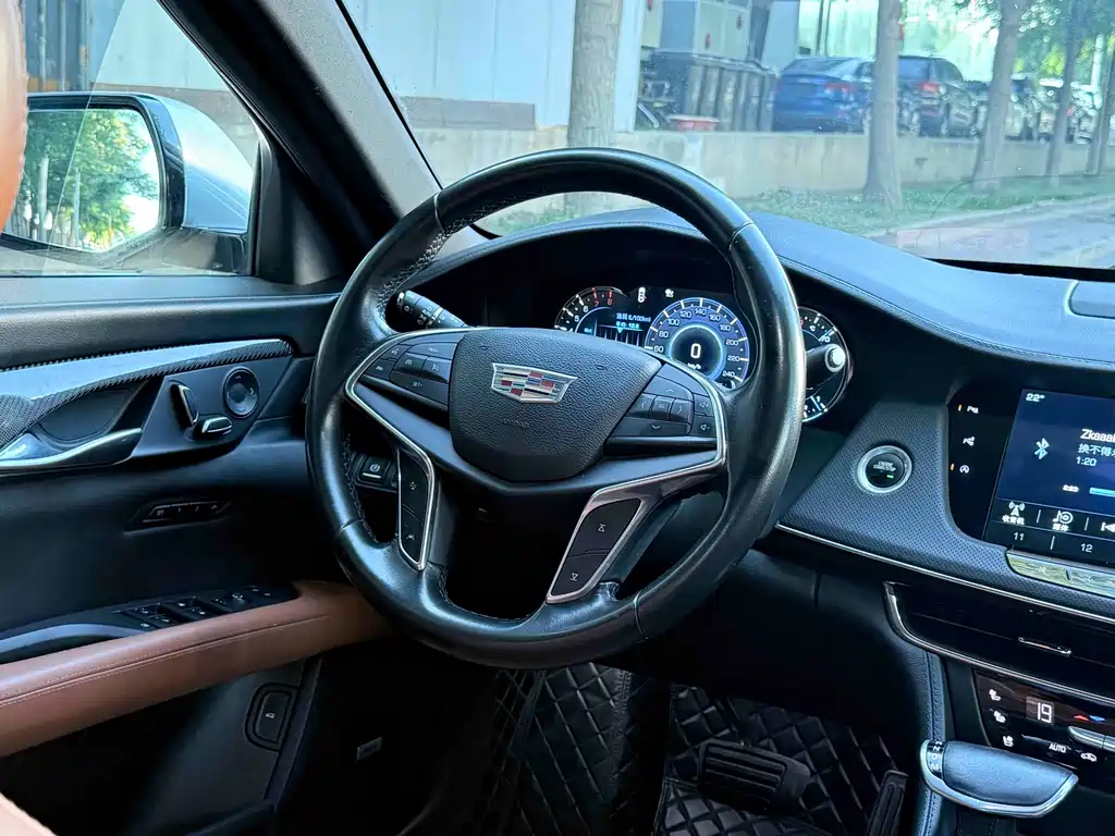 Cadillac CT6 2017 — фото 16