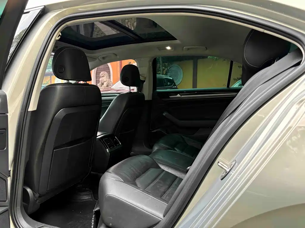 Volkswagen Phideon 2018 — фото 10