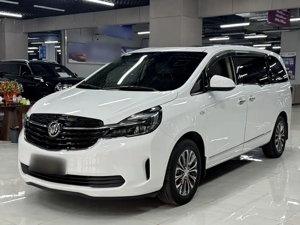 Buick GL8 2022 — фото 1