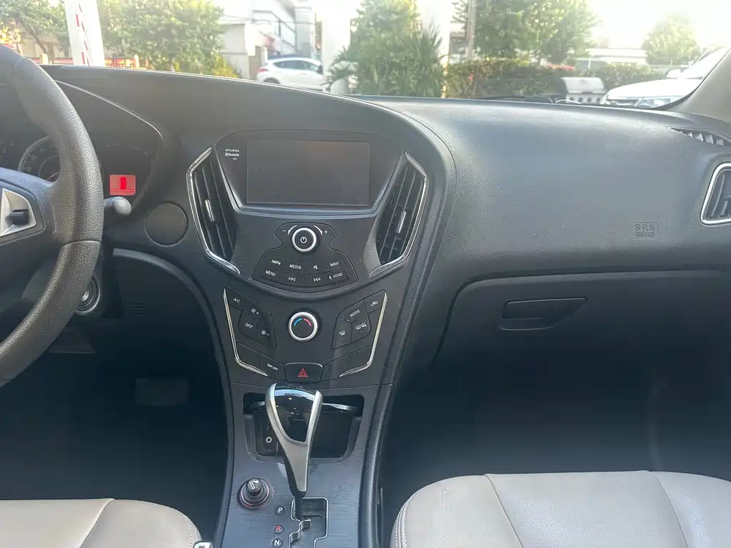 GAC Motor Trumpchi GA3S 2015 — фото 18