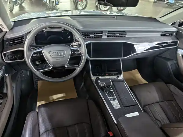 Audi A7L 2022