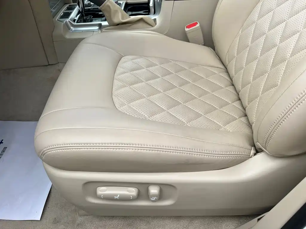 Toyota Land Cruiser 2019 — фото 10