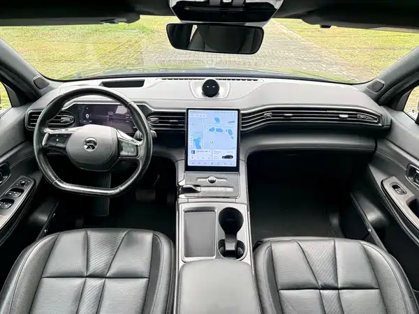 NIO ES8 2022
