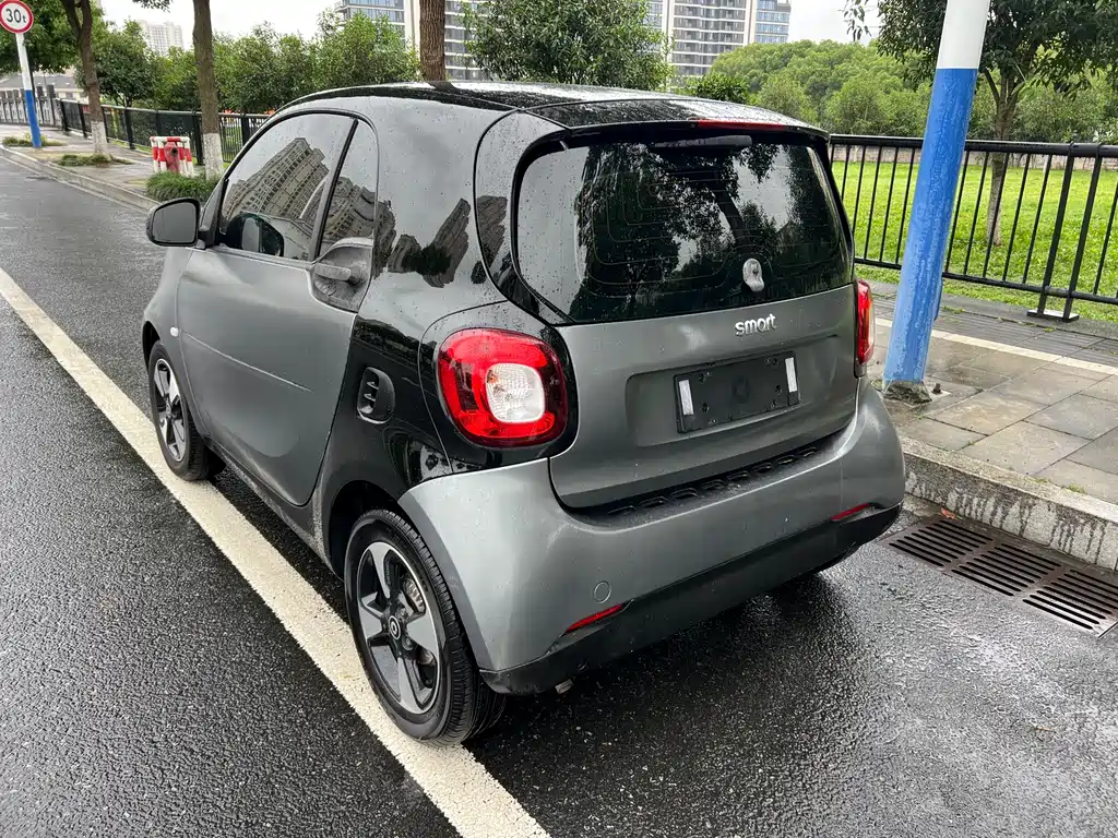 smart Fortwo 2019 — фото 4
