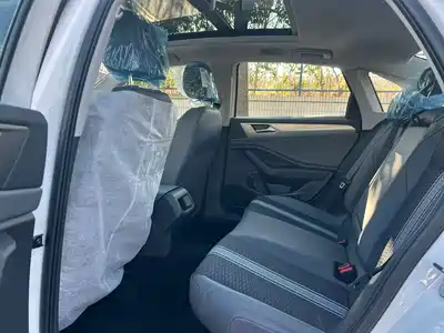 Volkswagen Sagitar 2025