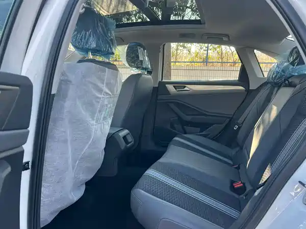 Volkswagen Sagitar 2025