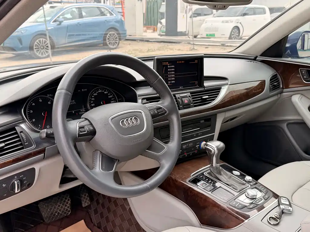 Audi A6L 2014 — фото 10