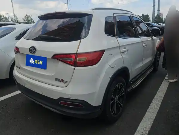 FAW Senya R7 2017