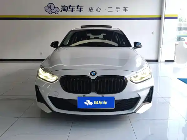 BMW 1 Series 2021