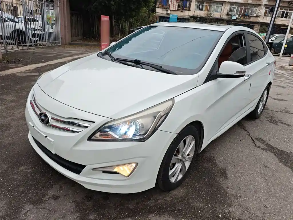 Hyundai Verna 2016 — фото 2