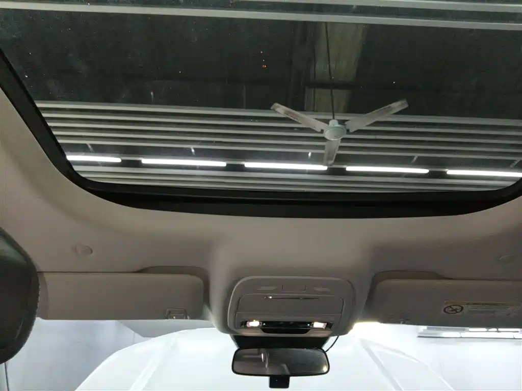 Ford Edge 2023 — фото 14