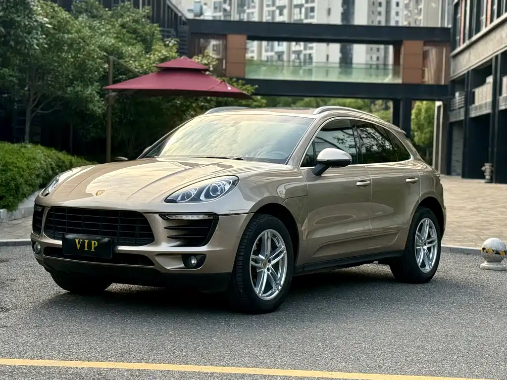 Porsche Macan 2014