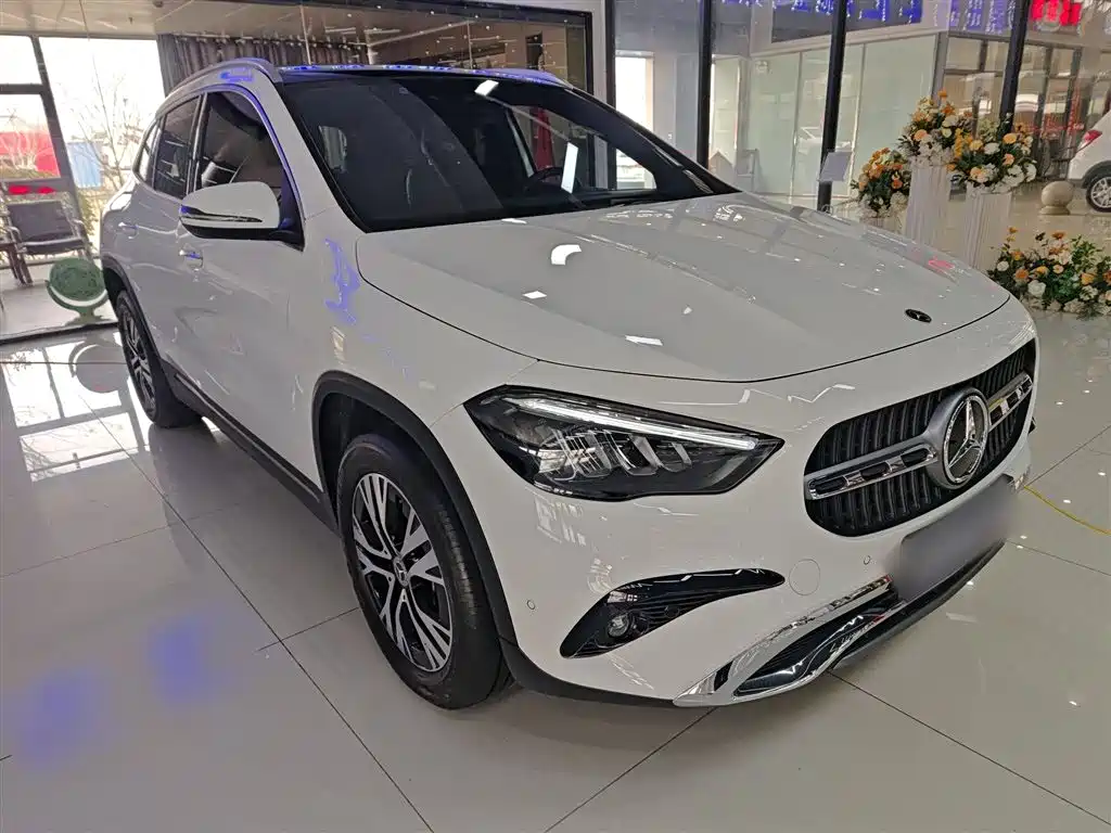 Mercedes-Benz GLA 2024 — фото 4