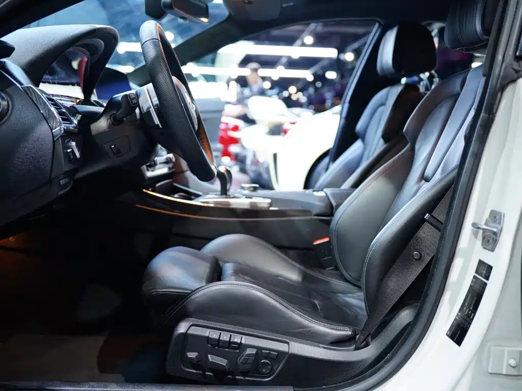 BMW M6 2015 — фото 14