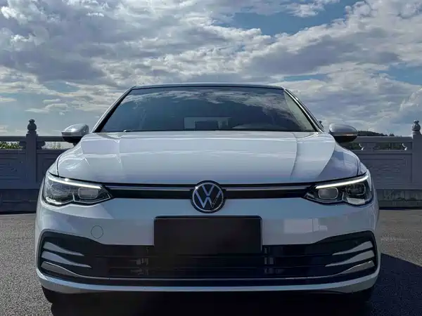 Volkswagen Golf 2021