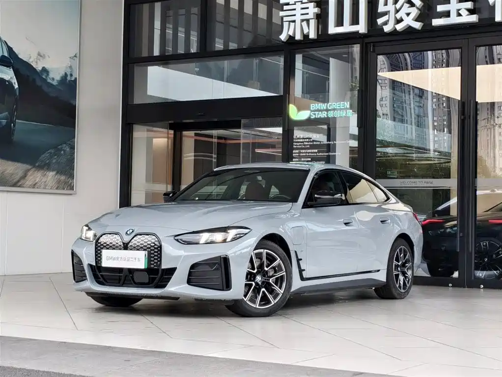 BMW i4 2025