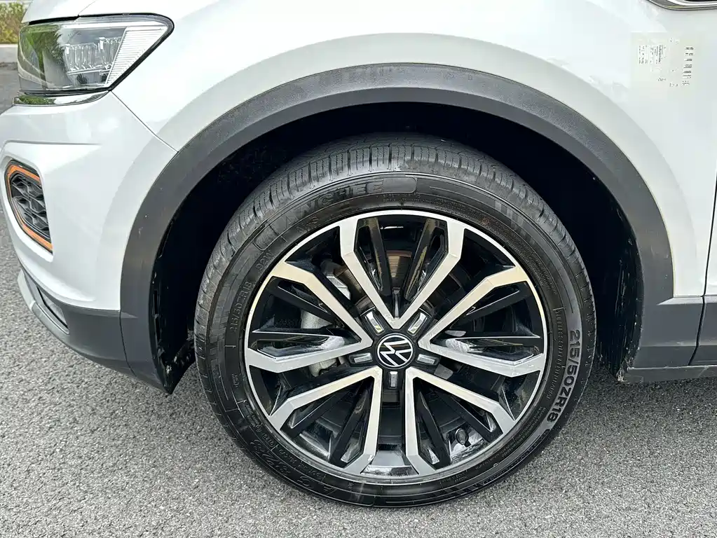 Volkswagen T-Roc 2023 — фото 13