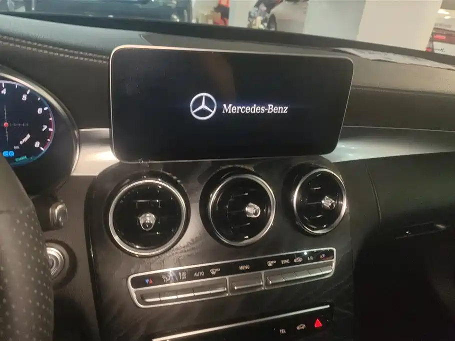 Mercedes-Benz C-Class 2019 — фото 13