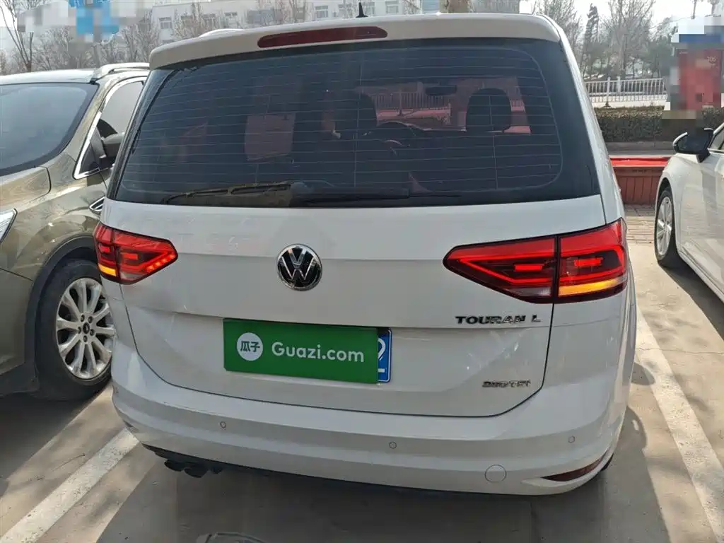 Volkswagen Touran 2018 — фото 6
