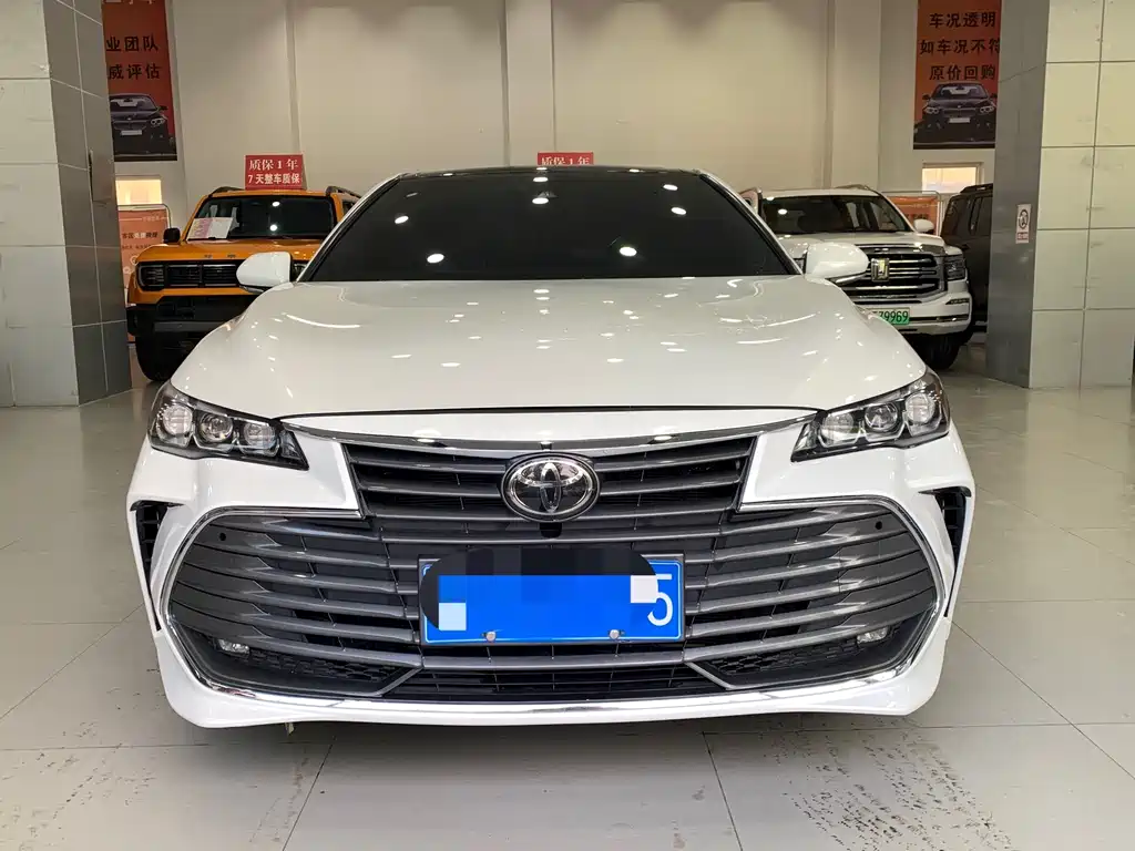 Toyota Avalon 2021 — фото 1