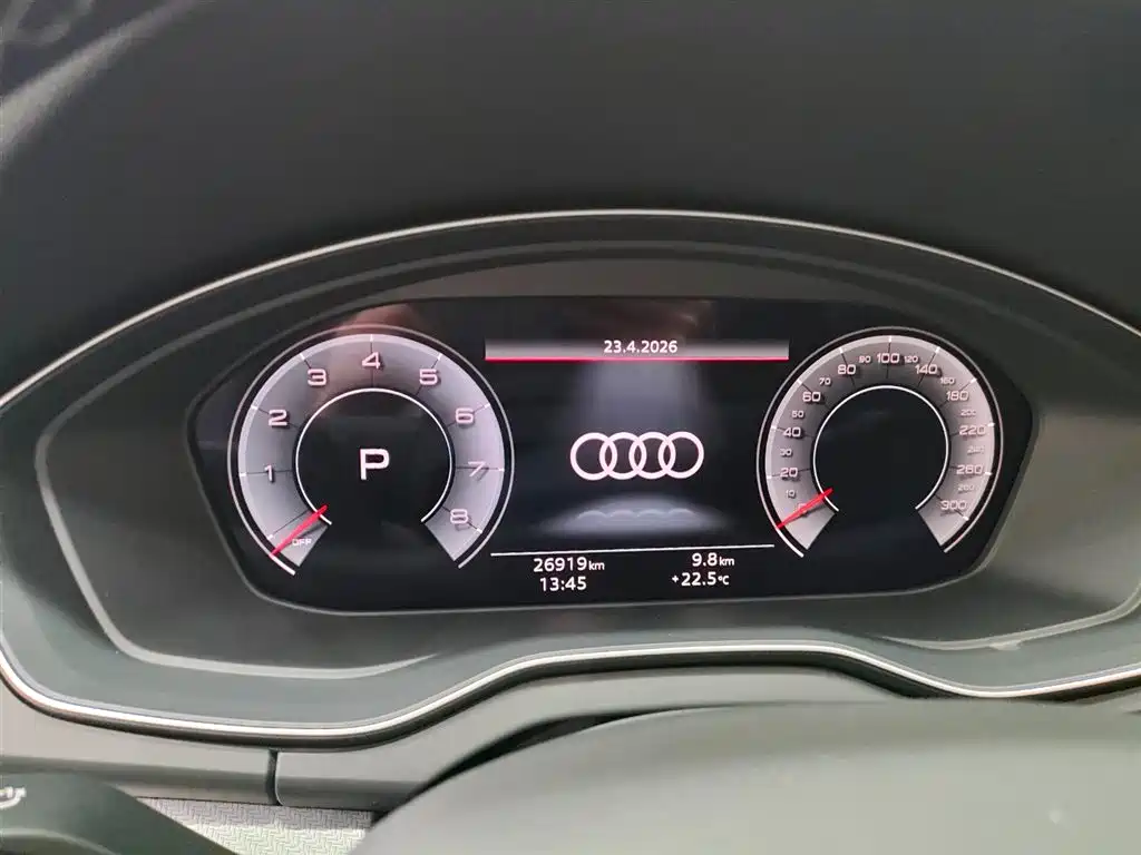 Audi Q5L 2022 — фото 11