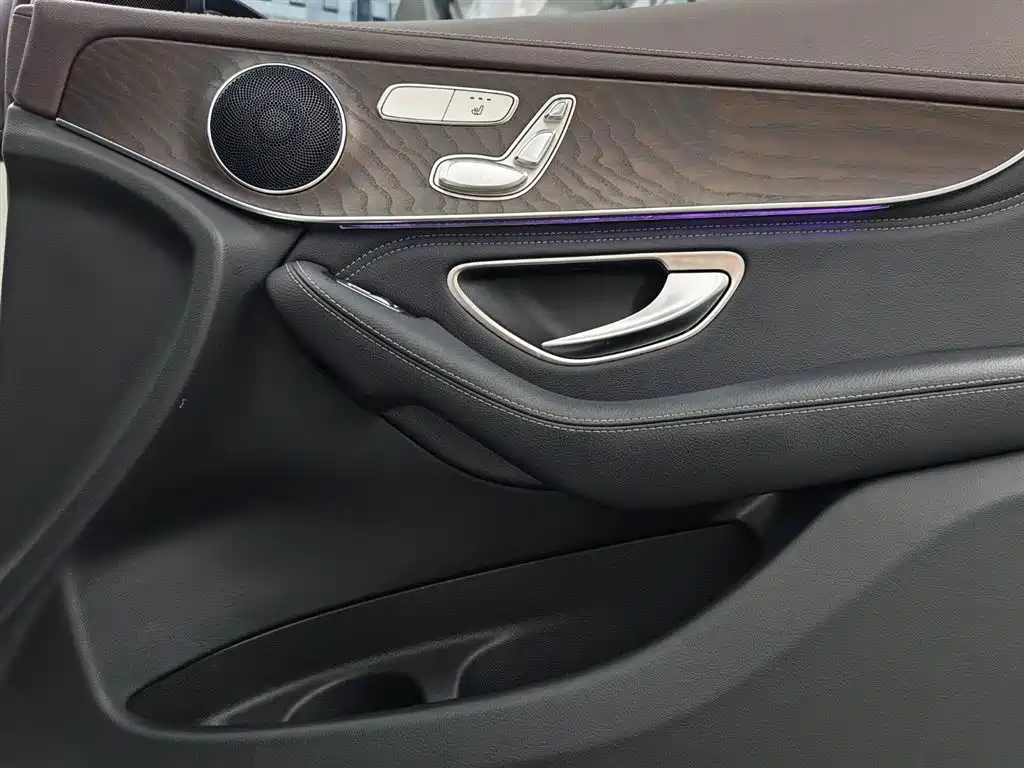 Mercedes-Benz GLC 2020 — фото 26