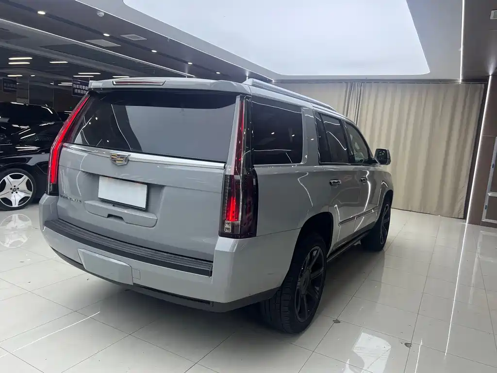 Cadillac Escalade 2016 — фото 10