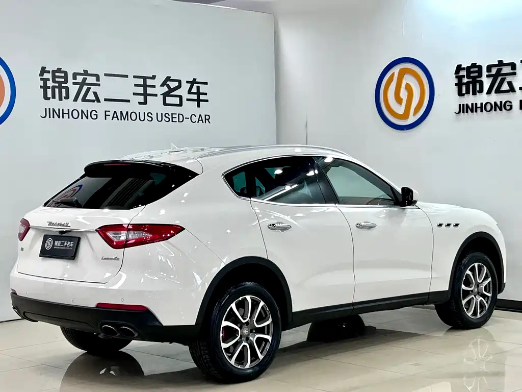 Maserati Levante 2019 — фото 17