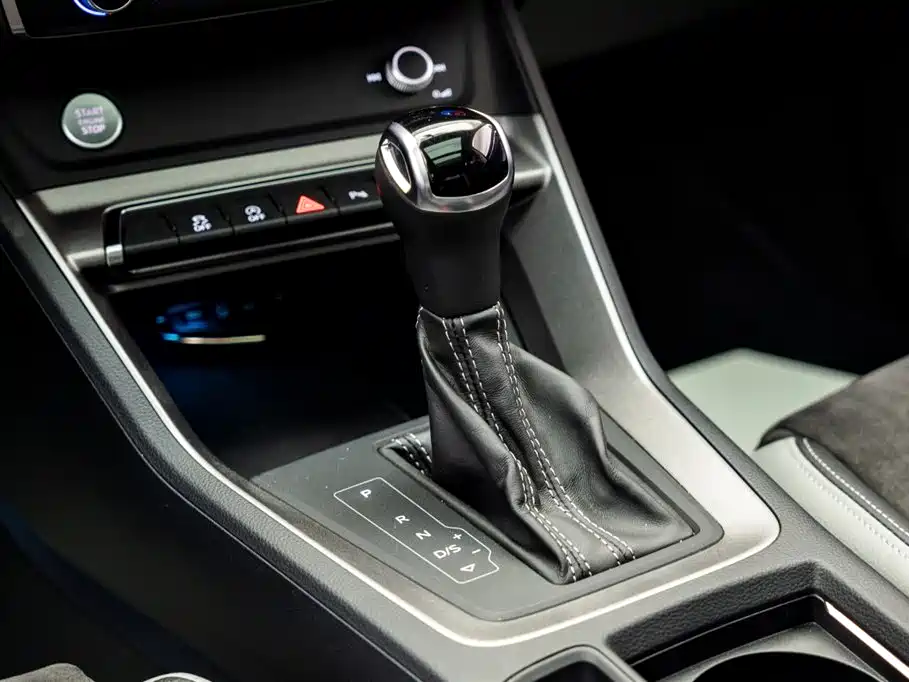Audi Q3 2020 — фото 14