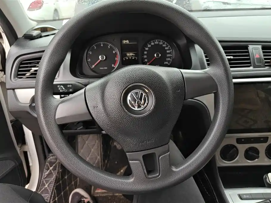Volkswagen Lavida 2018 — фото 15