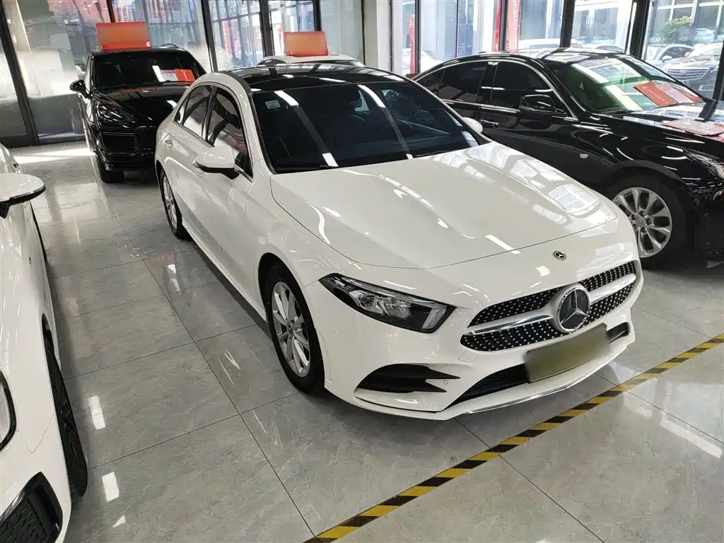Mercedes-Benz A-Class 2021 — фото 4