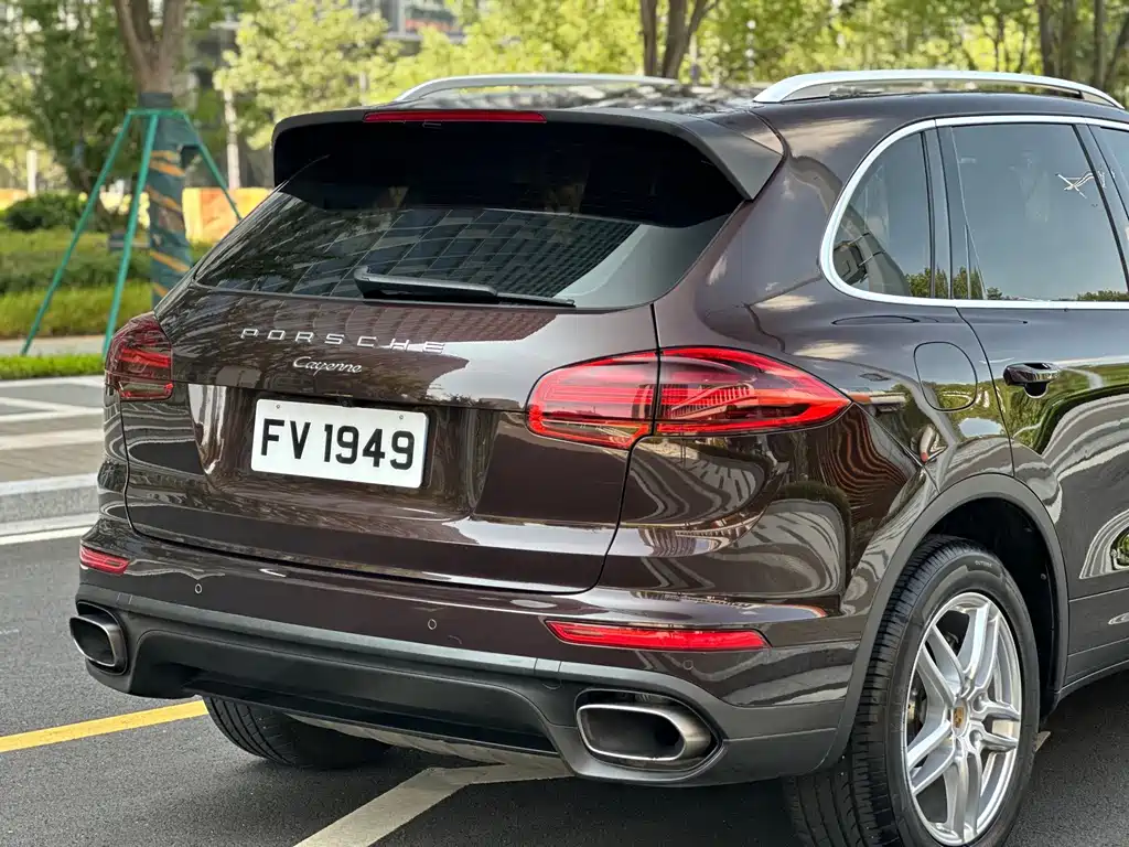 Porsche Cayenne 2017 — фото 8