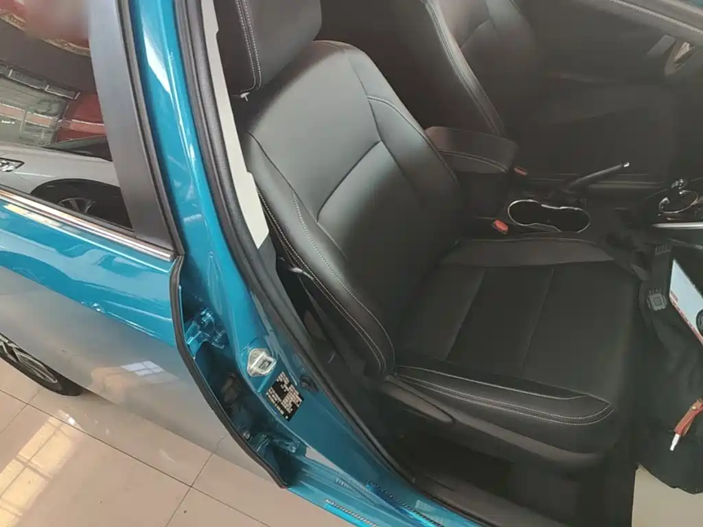 Toyota Corolla Hybrid 2019 — фото 25