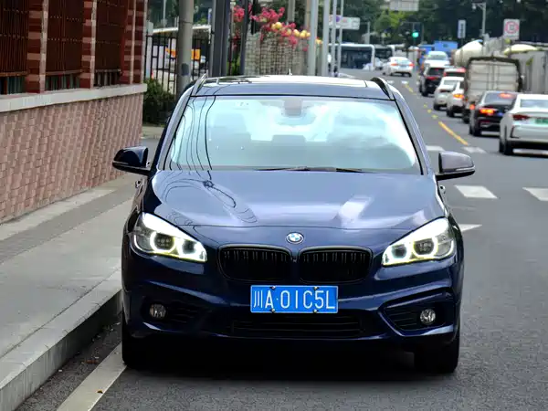BMW 2 Series Station Wagon 2015