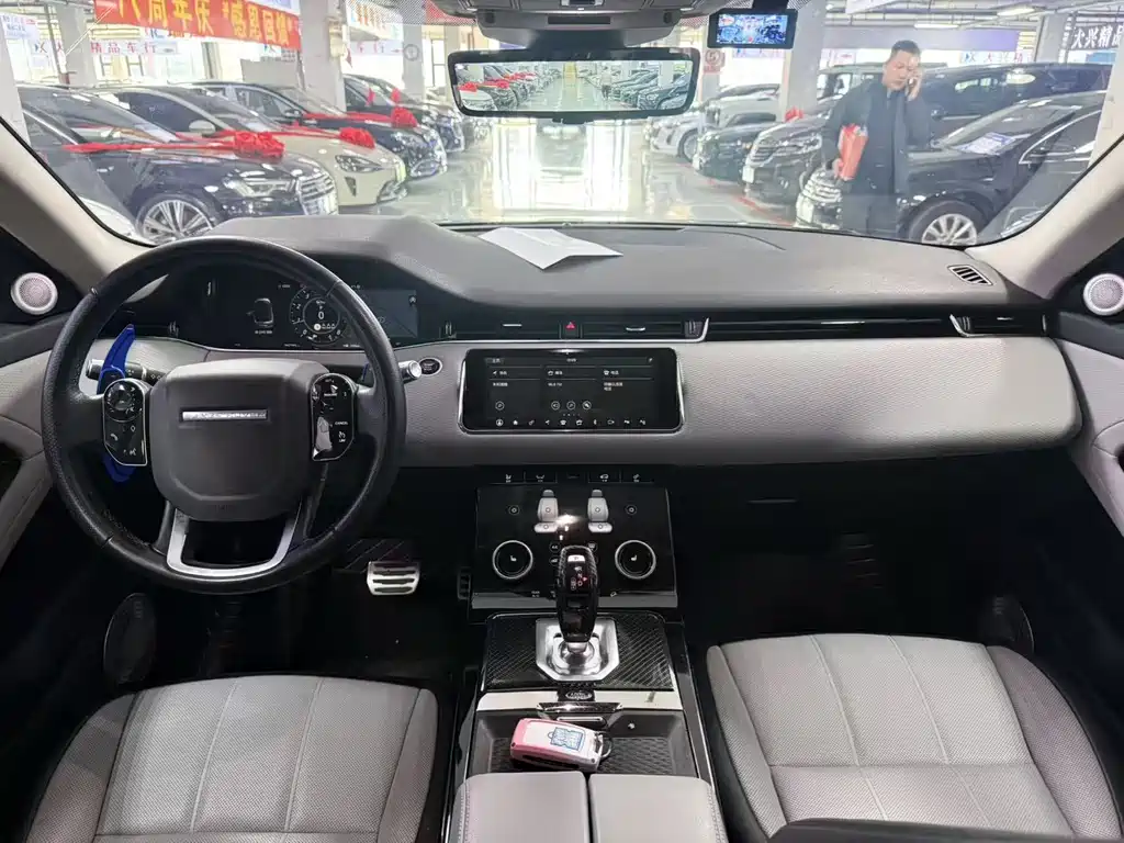 Land Rover Evoque 2019 — фото 8