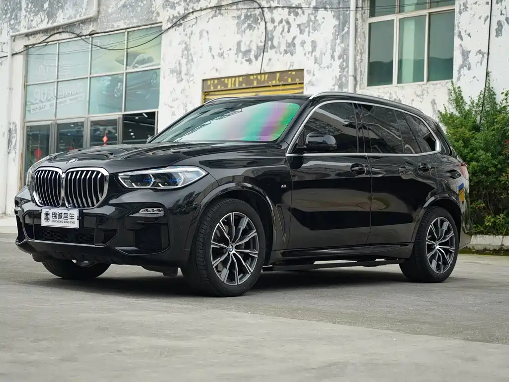BMW X5 2022 — фото 1