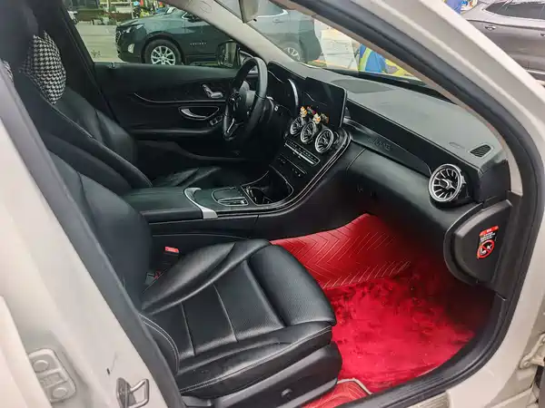 Mercedes-Benz C-Class 2019