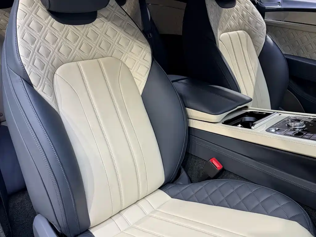 Bentley Continental 2020 — фото 11